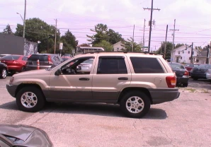 GRAND CHEROKEE LAREDO 4WD